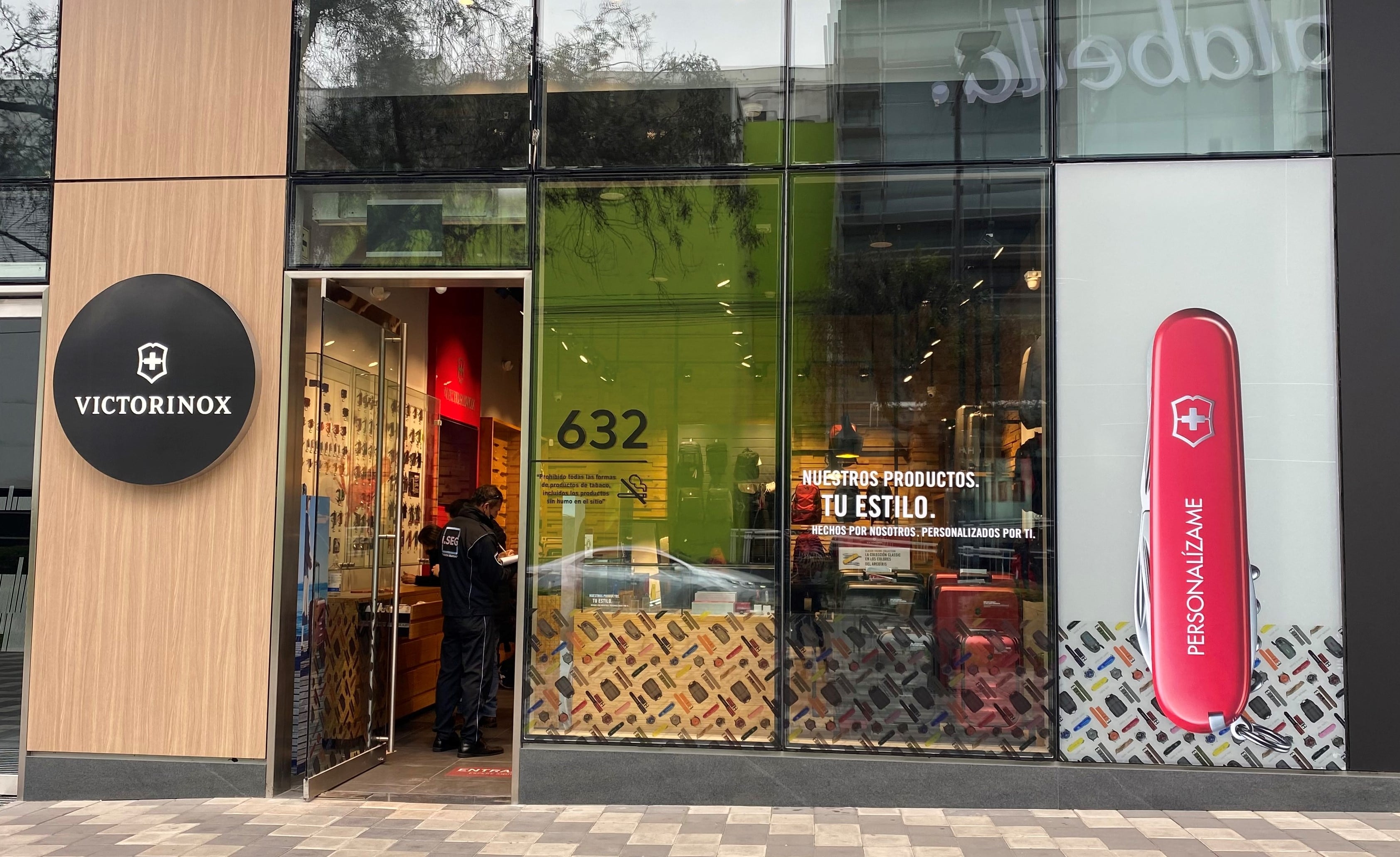 Victorinox tiene un plan de mejora de su infraestructura actual. Una de sus tiendas se ubica en Begonias.