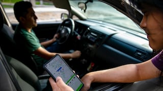 ATU alista proyecto para regular servicio de taxi por aplicativos móviles