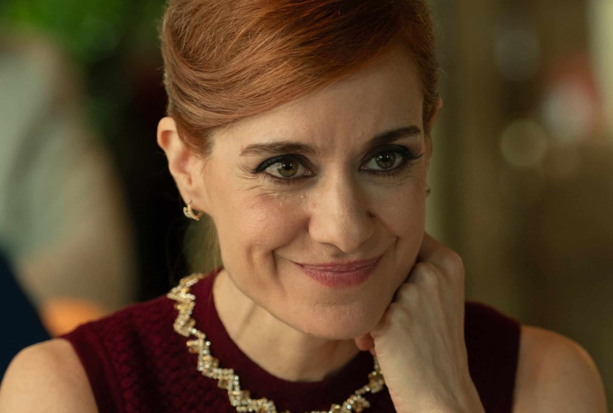 Alexandra Jiménez como Sofía Carrington en una escena de la serie "Grande de España" (Foto: Cuidado con el perro / Netflix)