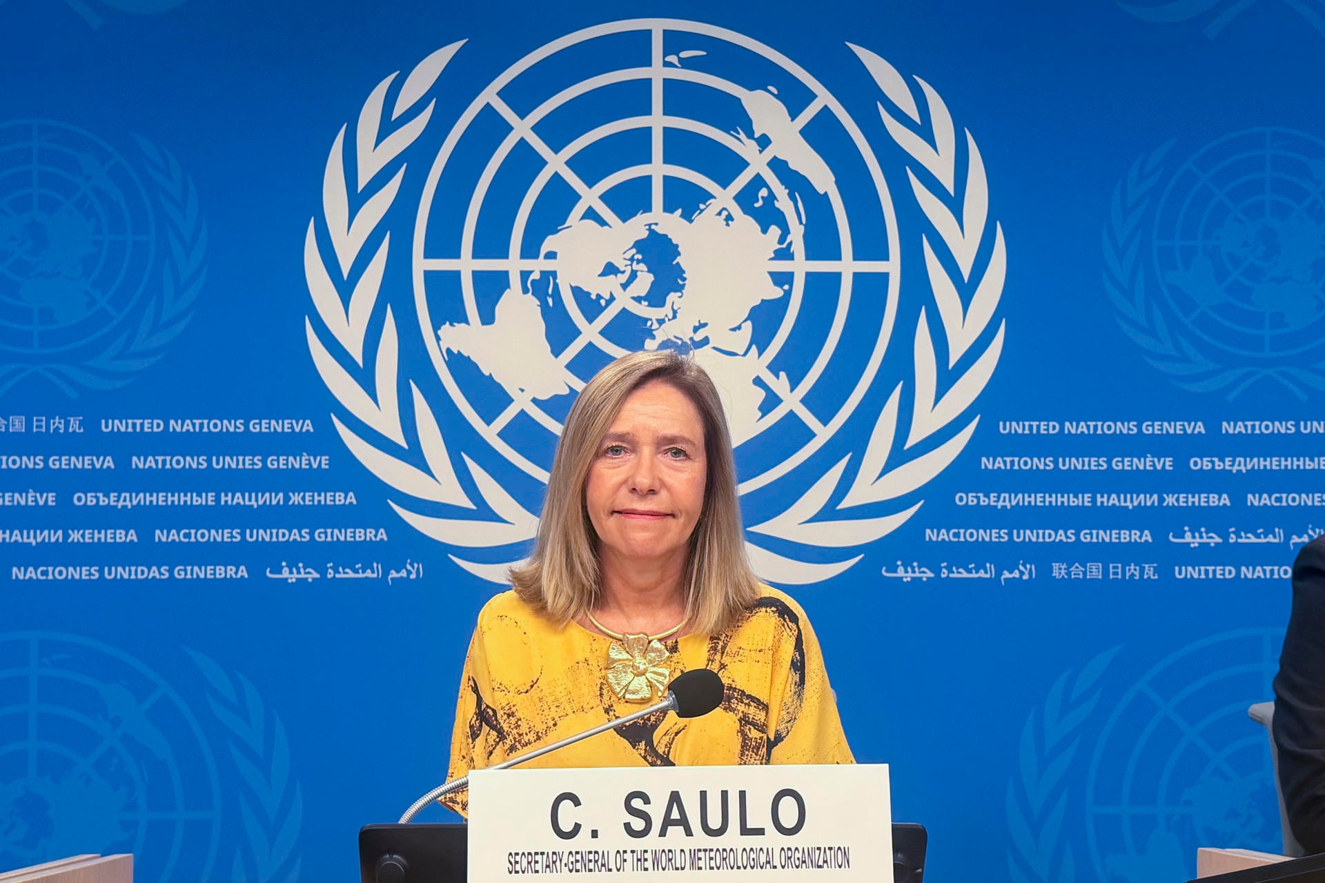 La secretaria general de la Organización Meteorológica Mundial (OMM), Celeste Saulo, da una rueda de prensa para presentar el boletín trimestral sobre la evolución del fenómeno El Niño. (EFE/ Isabel Saco).