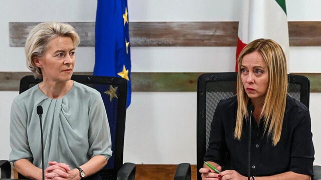 Jefa de UE presenta plan para ayudar a Italia ante crisis migratoria