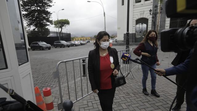 Fiscales y policías acuden nuevamente a Palacio por caso Petroperú para nueva diligencia