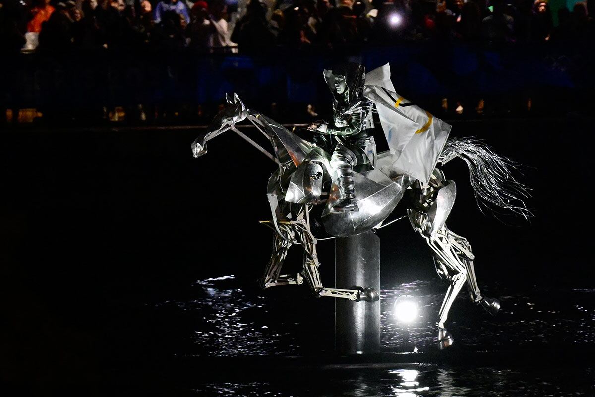 La ceremonia de Apertura de los Juegos Olímpicos de París 2024 se realizó este viernes 26 de julio en el Río Sena. (Foto: AFP)