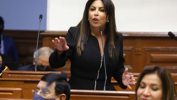 Patricia Chirinos asegura que ocho personas la llamaron para evitar censura de Chávez. (Foto: Congreso)