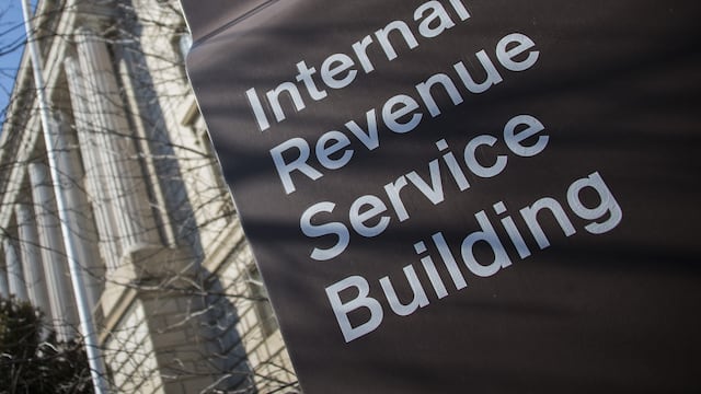 IRS: cómo solicitar una extensión para la declaración de impuestos 2024 que vence el 15 de abril 