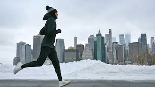 ¿En qué consiste la propuesta de aumentar el salario mínimo de Nueva York a US$30 por hora?