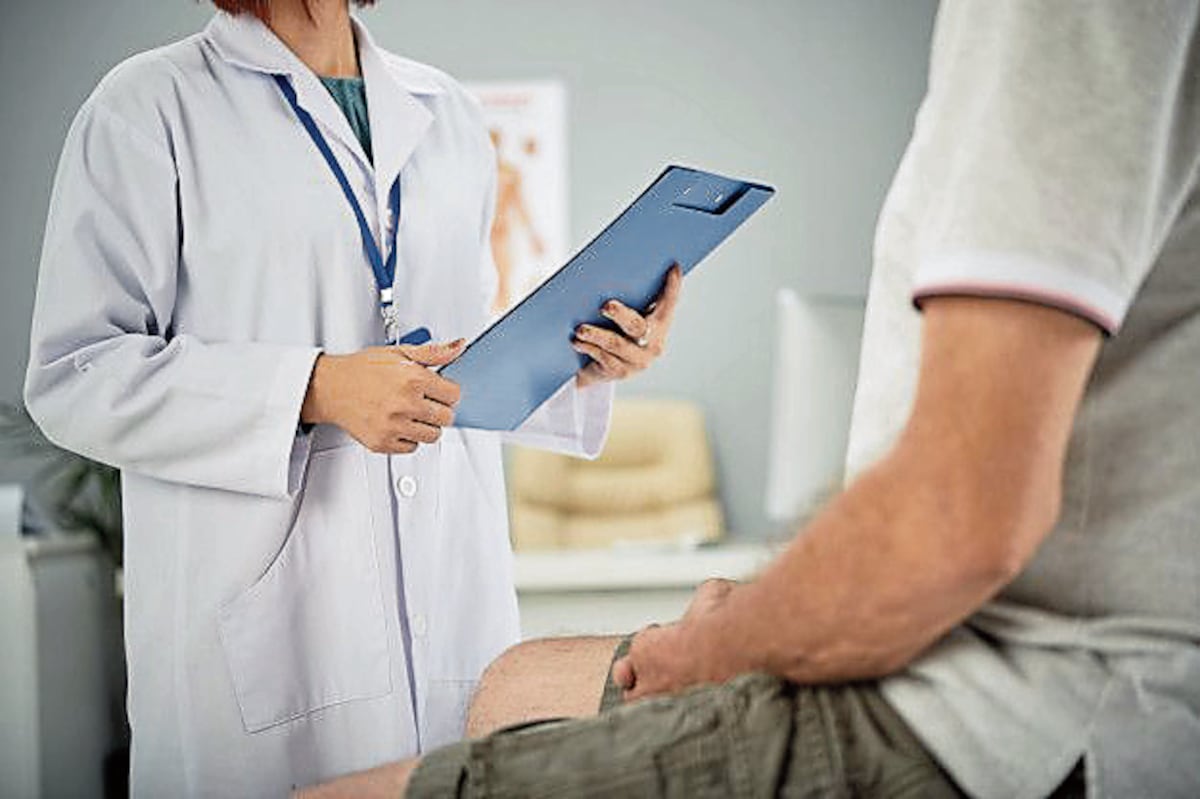 ¿Se puede citar a un trabajador en su día libre para un examen médico?