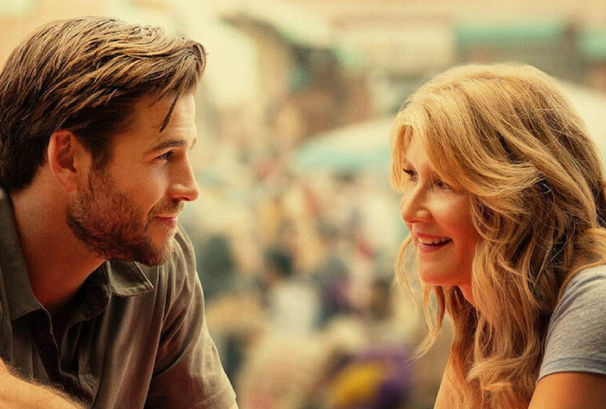 Owen Brophy (Liam Hemsworth) y Katherine Loewe (Laura Dern) son los protagonistas de la película romántica "Una aventura en Marruecos" (Foto: Netflix)
