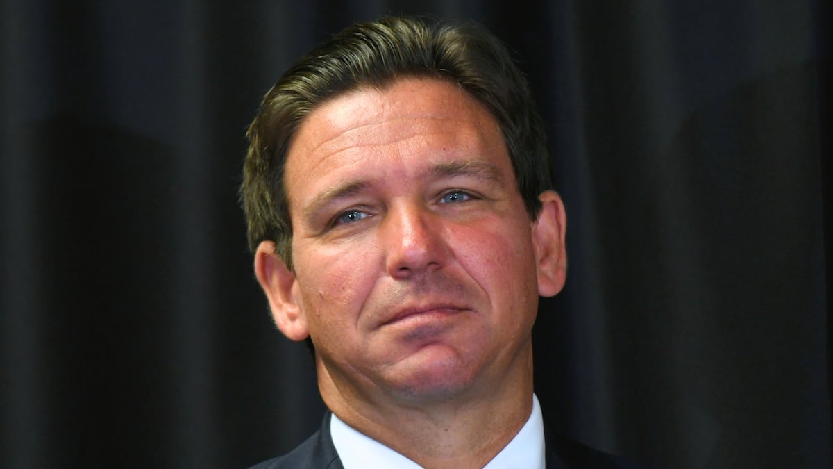 DeSantis logra un fallo clave en Florida para prohibir las redes sociales a menores de 14 años: ¿qué establece la ley?