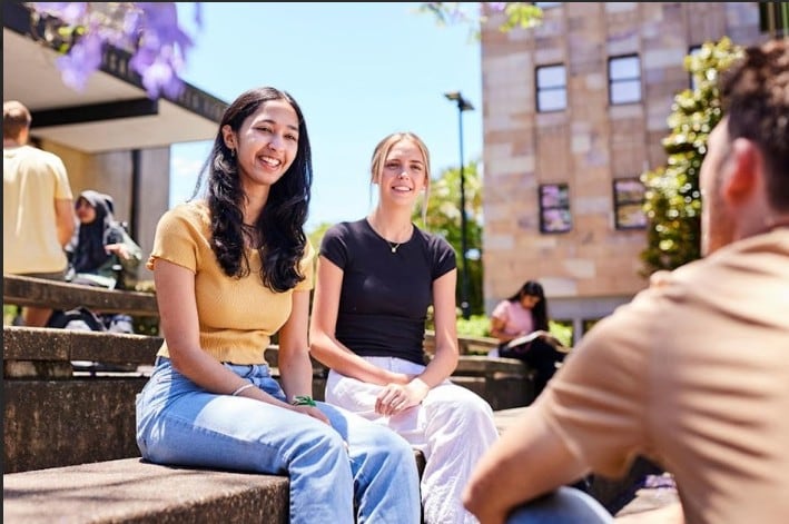 Aunque la educación no es gratuita, tanto estudiantes locales como extranjeros acceden a diversos descuentos y becas gestionados directamente por las instituciones educativas. Foto: Austrade