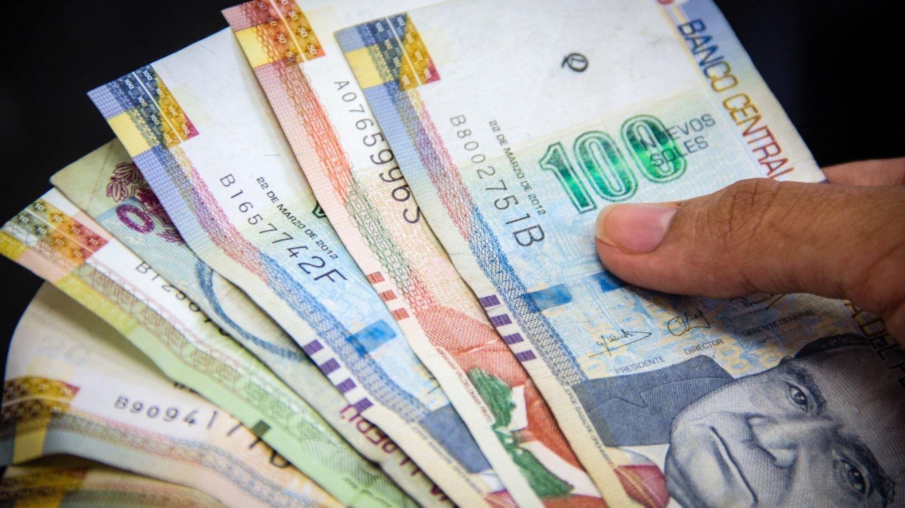 Riesgo financiero, historial crediticio e intereses son algunos de los factores que las entidades bancarias analizan. (Foto: Andina)