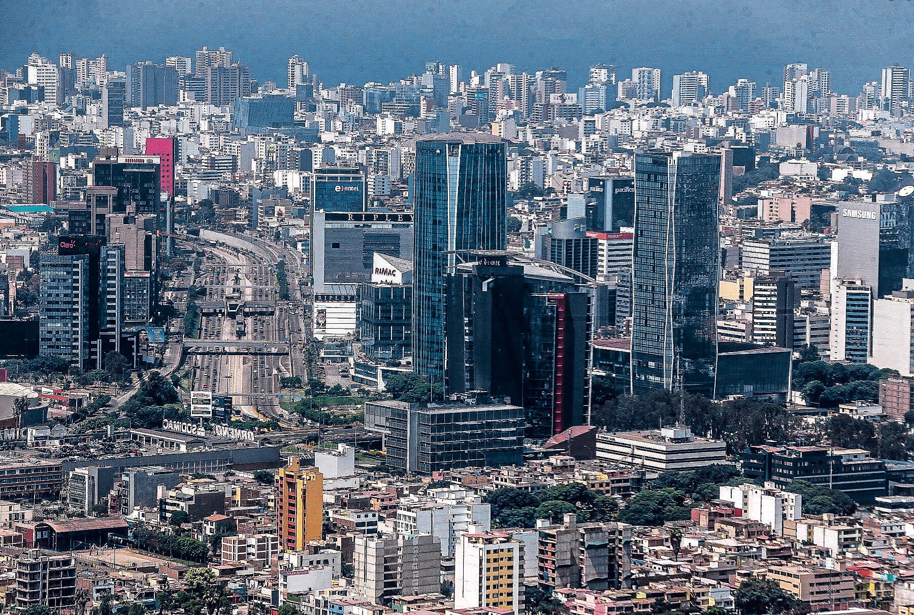 La producción nacional alcanzó un crecimiento menor al de septiembre, pero varios sectores continúan impulsándose, reportó el INEI. (Imagen: Andina)