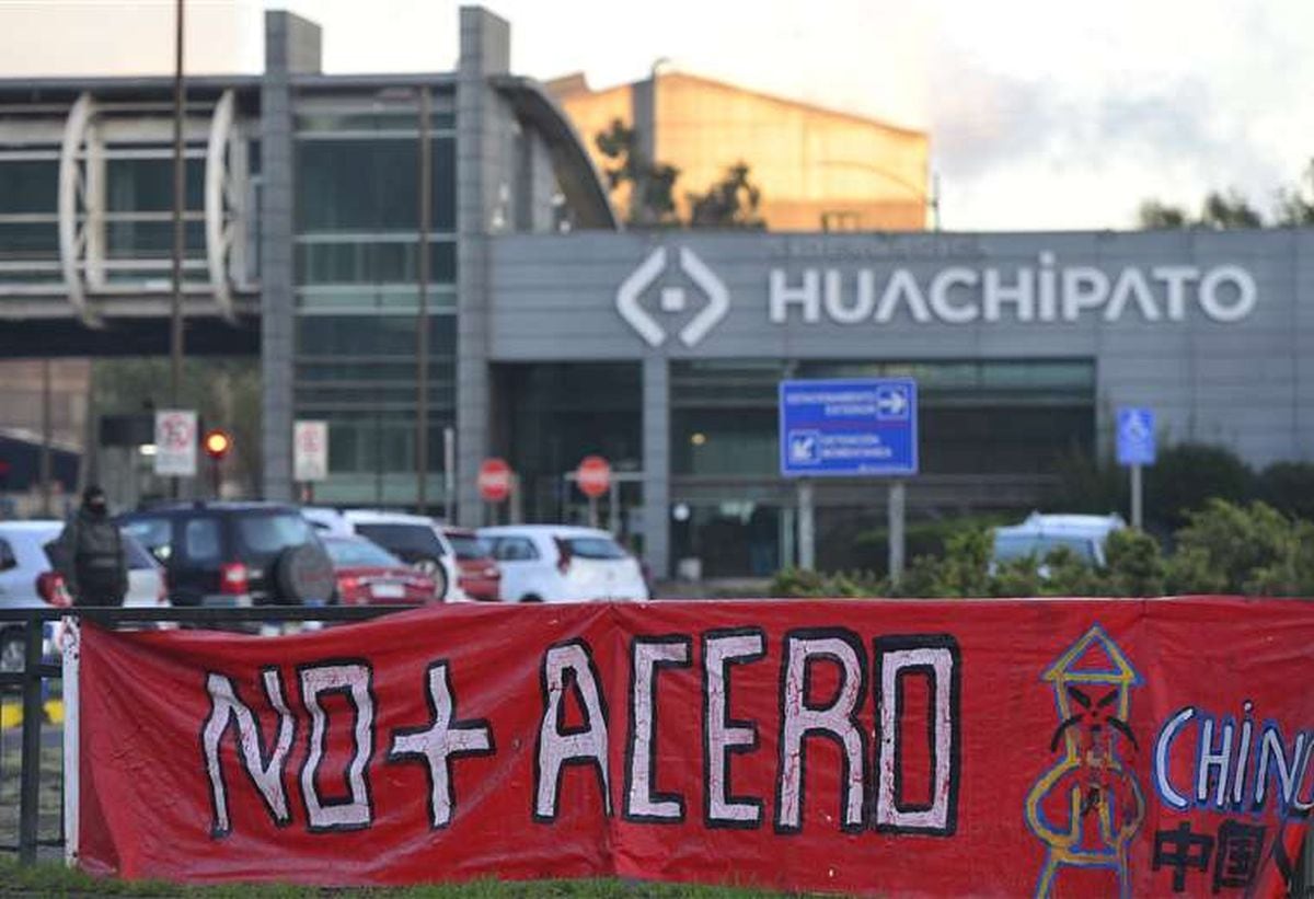 La medida, pendiente de una petición para que el gobierno imponga un gravamen de 25% a las importaciones de acero, amenaza a 2,700 trabajadores de la compañía y a otras 20,000 personas que dependen de ella. (Foto: AFP)