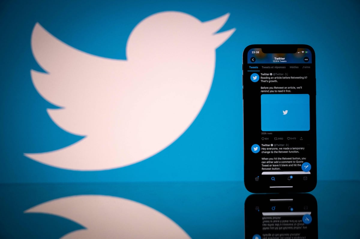Esas herramientas son cada vez más populares entre los usuarios de redes sociales que buscan grupos más pequeños y chats más privados. (Foto: AFP)