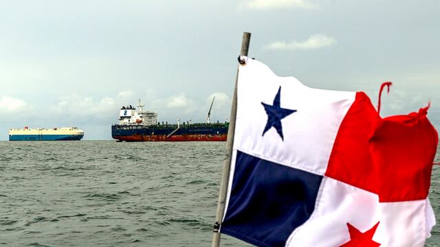 Disminuye costo para adelantar cruce por canal de Panamá