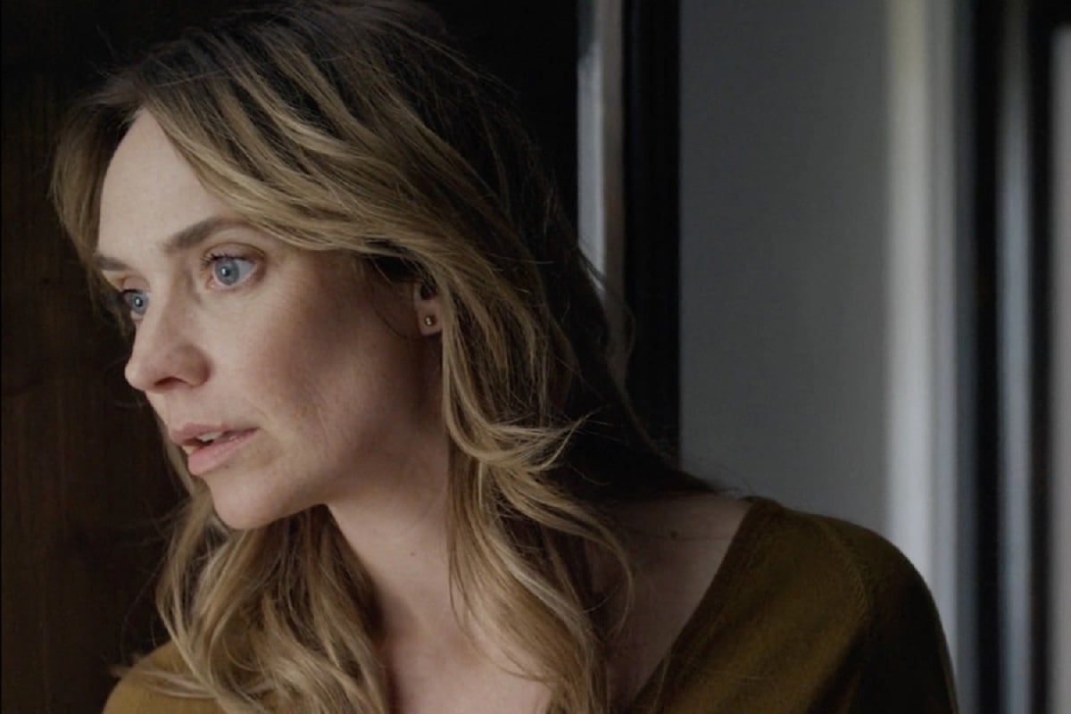 "Siempre fiel" ("Faithfully Yours") es un thriller de misterio y crimen de 2022 que sigue a dos amigas que escapan juntas a la costa de Bélgica para tener aventuras secretas (Foto: Millstreet Films)