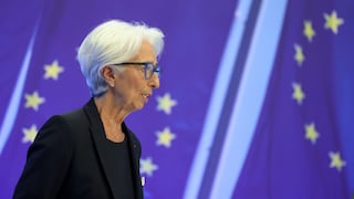 Lagarde del BCE alerta de subida en la presión sobre precios en economía que se frena