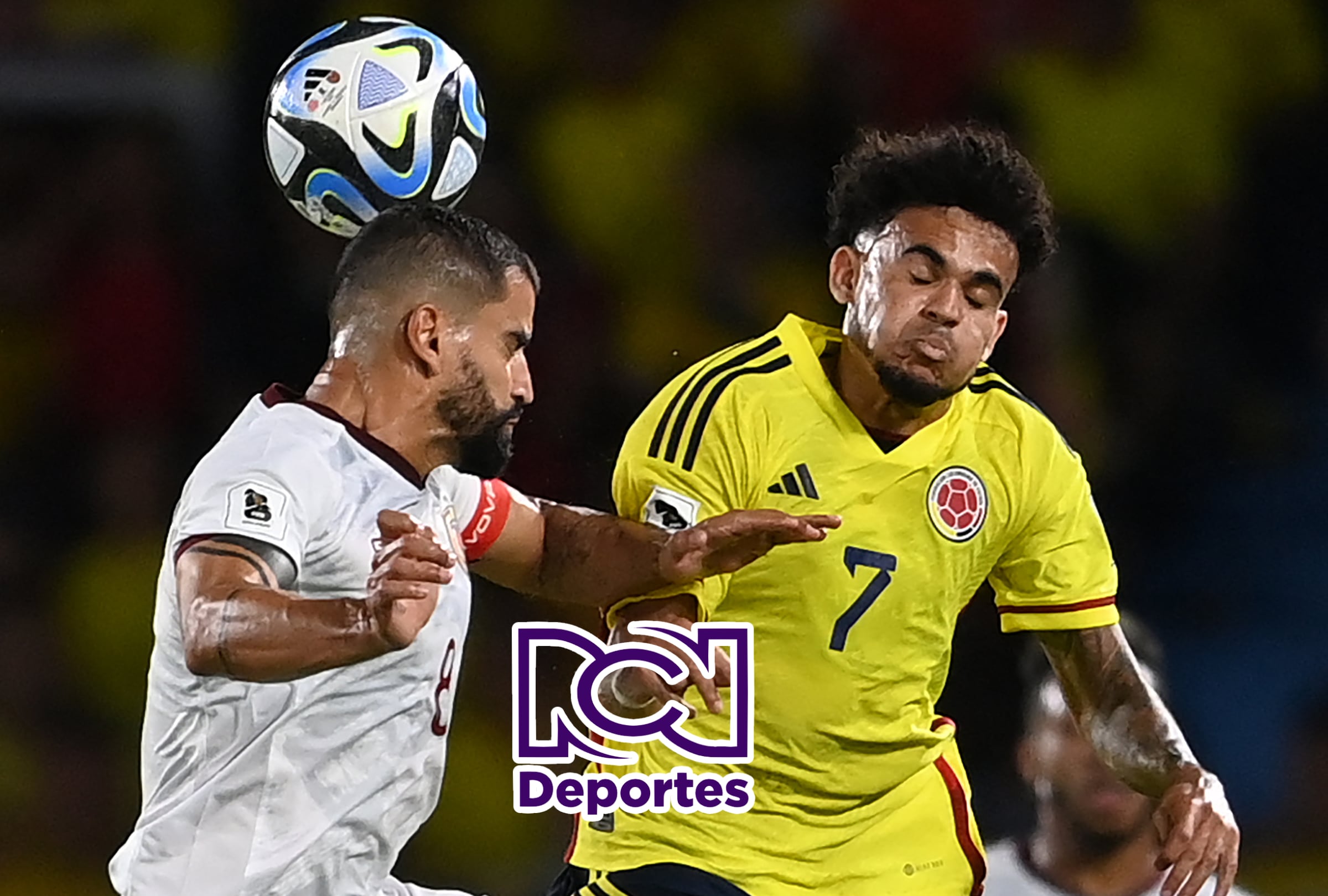 MATURÍN (VENEZUELA), 09/09/2025.- Cobertura oficial del Canal RCN Televisión (Deportes RCN) EN VIVO GRATIS TV ABIERTA para ver el partido entre Colombia y Venezuela este martes 9 de septiembre por la jornada 18 de las Eliminatorias Conmebol 2026 desde el Estadio Monumental de Maturín. Foto de JUAN BARRETO para AFP