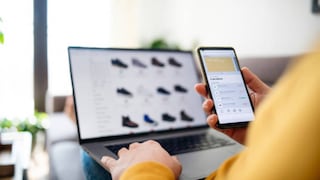 Comercio electrónico bajo la lupa: plataformas deberán evitar “trucos digitales”