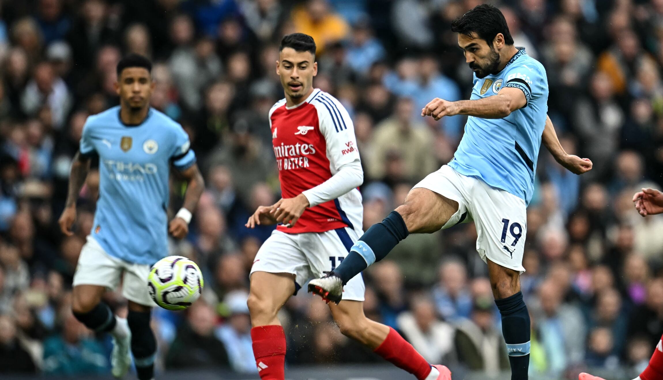 Arsenal y Manchester City se enfrentan en una nueva jornada de la Premier League. (Foto: AFP)