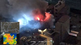 Incendio en Cercado de Lima: bomberos combaten siniestro en jirón Miró Quesada