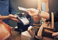 Peruanos dejan miedos: 96% de pagos con tarjeta lo hacen sin contacto, ¿cuándo saltan alarmas?