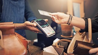 Peruanos dejan miedos: 96% de pagos con tarjeta lo hacen sin contacto, ¿cuándo saltan alarmas?