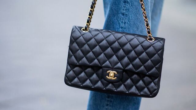 Chanel sube precios en China mientras crece inquietud sobre demanda de lujo