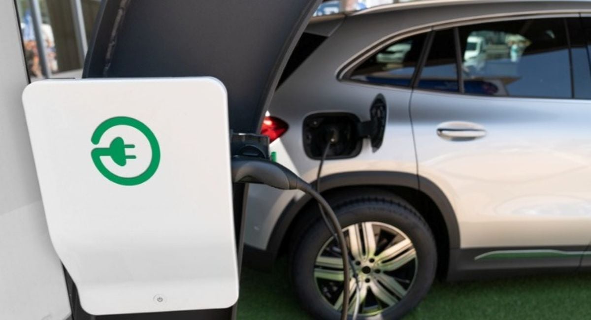 Las ventas de vehículos electrificados crecieron más de 86% en el primer semestre y ya equivalen al 81% de todo lo comercializado durante 2025. Foto: AAP.
