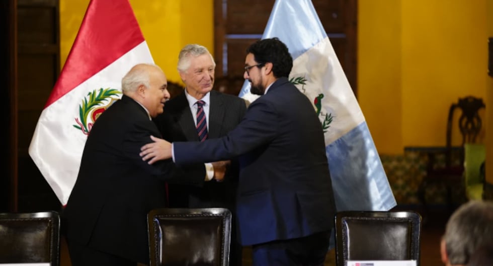 Perú y Guatemala firman tratado de libre comercio con impacto económico
