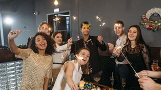 Frases por Año Nuevo 2024 originales para felicitar a tus clientes y amigos del trabajo