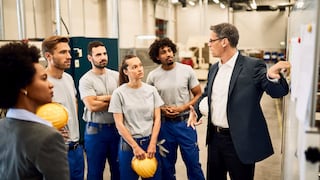 Greg Abbott destina US$2,5 millones en capacitación laboral a futuros profesionales: qué estudiantes serán beneficiados