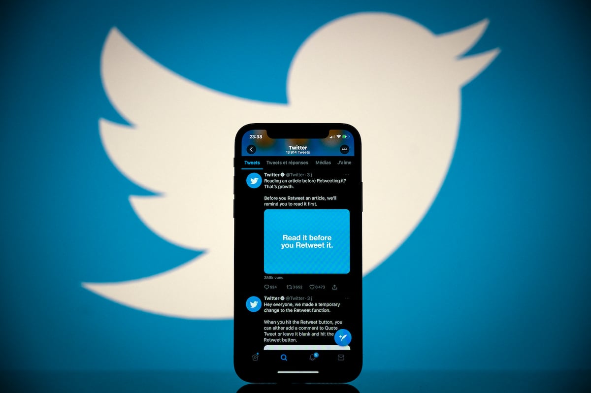 TweetDeck fue lanzado hace más de una década, y permite al usuario ordenar en su computadora las cuentas por temas, mediante columnas.