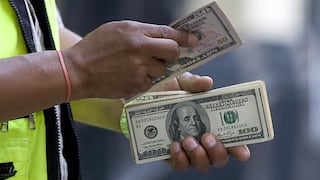 Tipo de cambio sube por demanda de dólares de extranjeros y de bancos