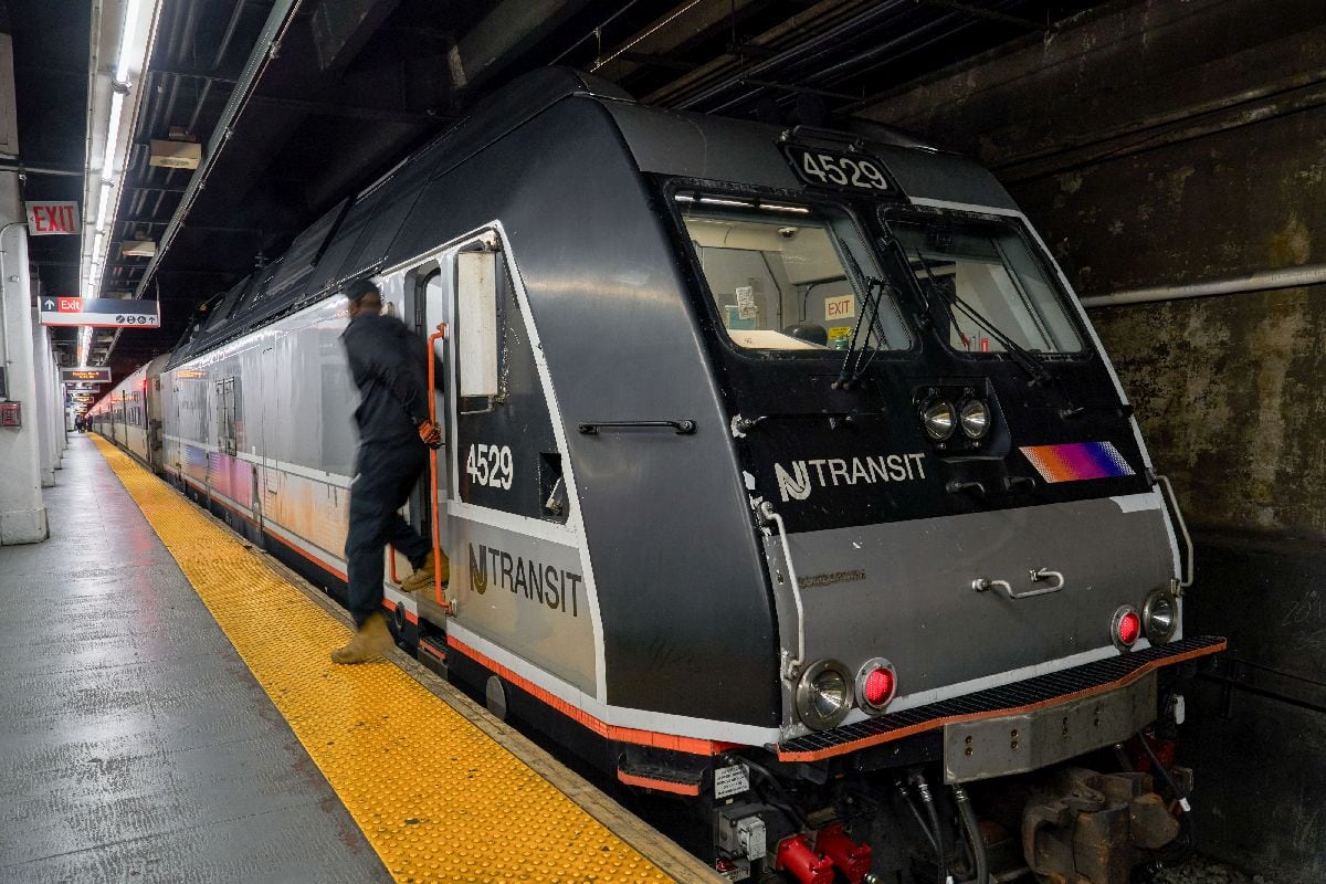 Un tren de New Jersey Transit en la estación Penn Station de Nueva York. Fotógrafo: Bing Guan/Bloomberg