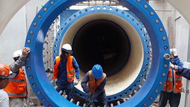 La ministra de Vivienda, Construcción y Saneamiento, Hania Pérez de Cuellar, sostuvo que se trata de una disposición controlada y no a un problema de desabastecimiento ni técnico”. Foto: Sedapal.