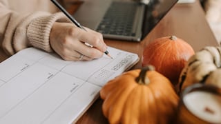La psicología dice que las personas que no usan calendarios virtuales y prefieren anotar en su agenda tienen menor nivel de estrés