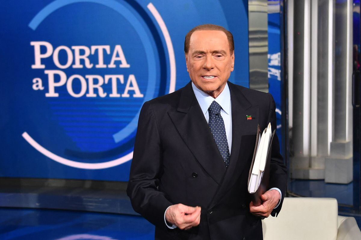 El ex primer ministro italiano y líder del partido de centro-derecha Forza Italia, Silvio Berlusconi el 11 de enero de 2018 en Roma. (Foto de Alberto Pizzoli / AFP)