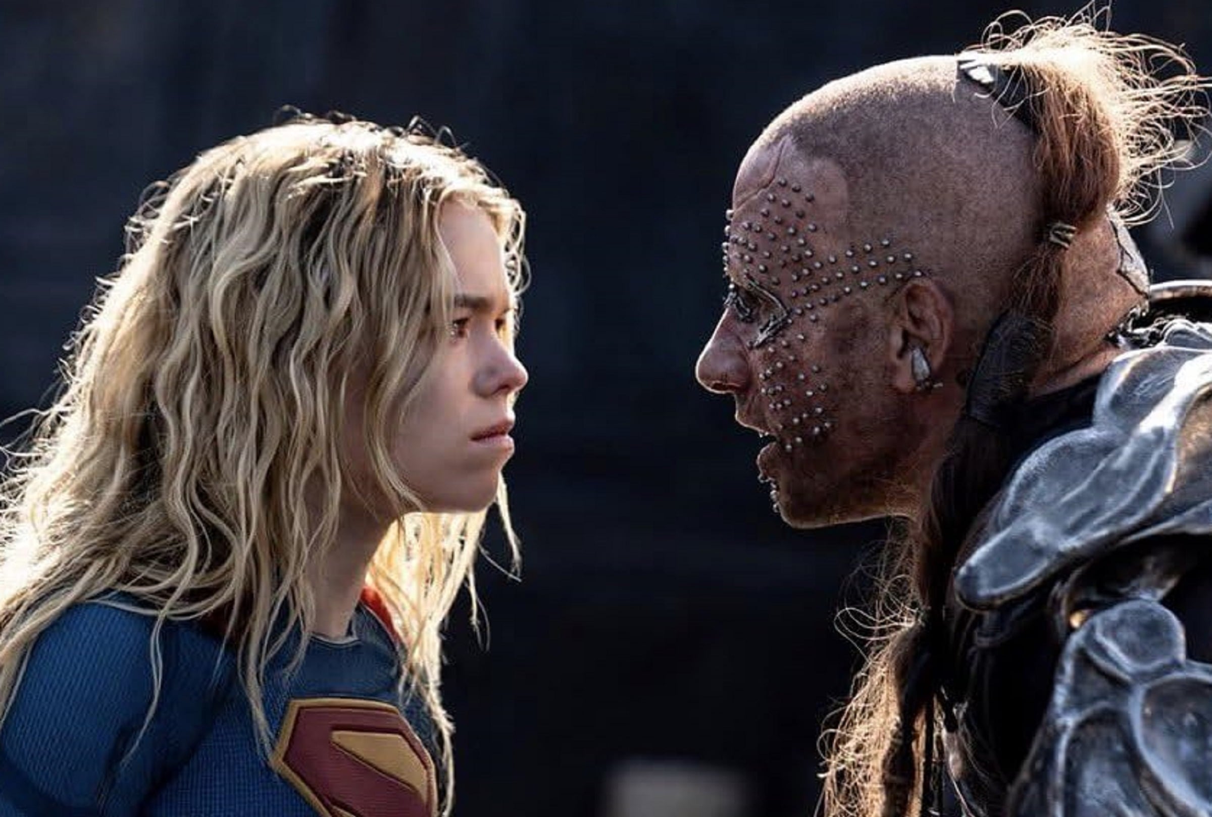 Milly Alcock interpreta a Kara Zor-El y Matthias Schoenaerts interpreta a Krem of the Yellow Hills en "Supergirl", la segunda película del Universo DC (UDC) (Foto: Warner Bros. Pictures)