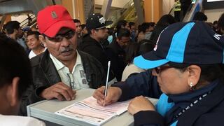 Censo 2017: INEI realiza empadronamiento de viajeros en el aeropuerto Jorge Chávez