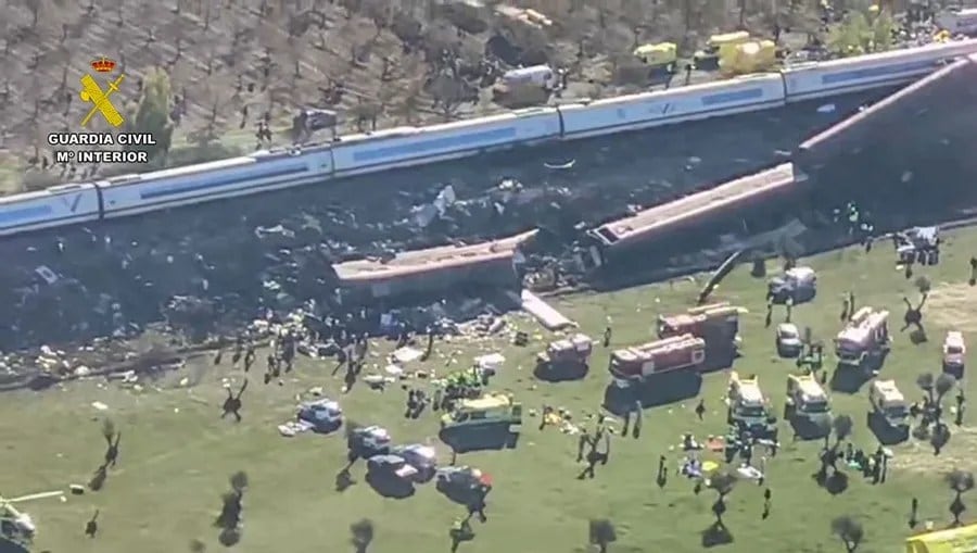 Choque de trenes en España. Foto EFE