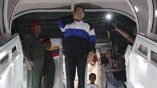Hugo Chávez llegó a Cuba para operación por cáncer