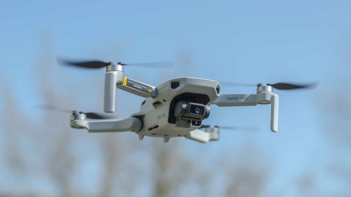 Drones sobre viviendas en Florida: qué permite la ley y cuándo se vulnera la privacidad