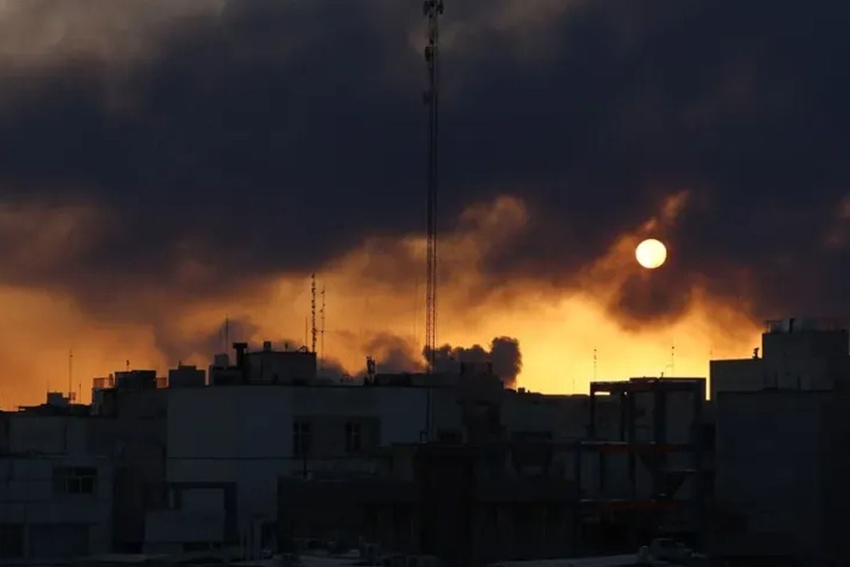 Amazon recomendó a los clientes que usan servidores en Oriente Medio que migren a otras regiones y desvíen el tráfico en línea fuera de Emiratos Árabes Unidos y Bahrein. Foto: EFE/ Abedin Taherkenareh