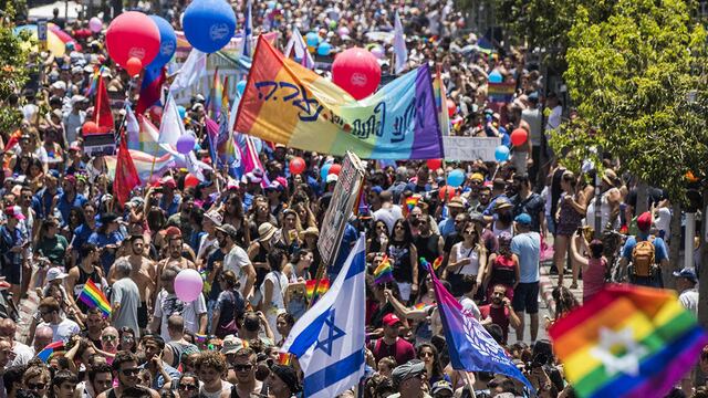Israel: parejas LGBTQ podrán recurrir a madres sustitutas para tener hijos
