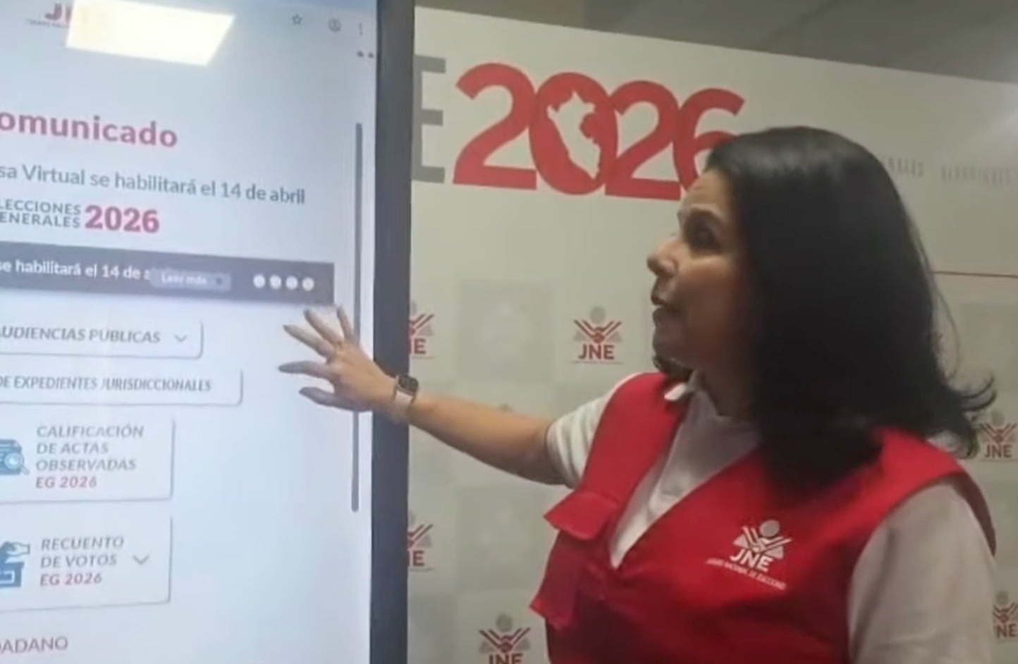 Yessica Clavijo, secretaria general del JNE, informó sobre el avance en la resolución de actas observadas del proceso electoral.