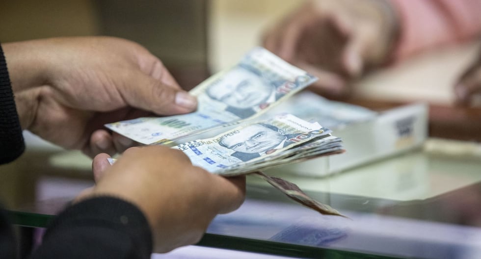Perú aprueba ajustes a tope de tasas de interés