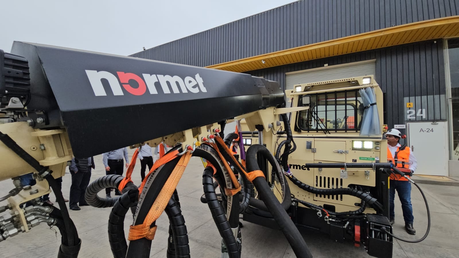 Von Harpe destacó que Perú fue elegido como el primer mercado de Latinoamérica para el lanzamiento del Spraymec 4100, nueva línea de equipos para concreto proyectado. (Foto: Normet)