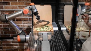 Los robots cocineros ganan terreno: pizzas, hamburguesas y hasta cocina al wok