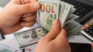 Puedes detectar un dólar falso con la cámara de tu celular: este es el truco para hacerlo